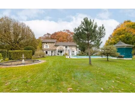 maison chaptelat 220 m² t-5 à vendre  535 600 €