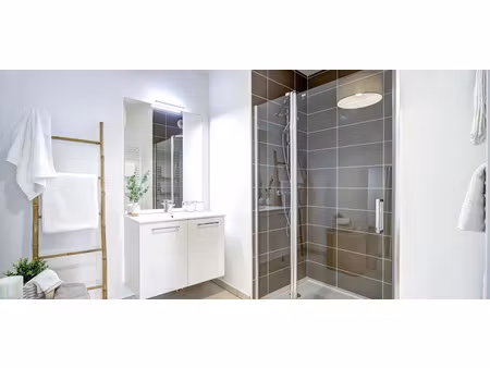 vente appartement 4 pièces 84 m² à cogolin (83310)  442 000 €