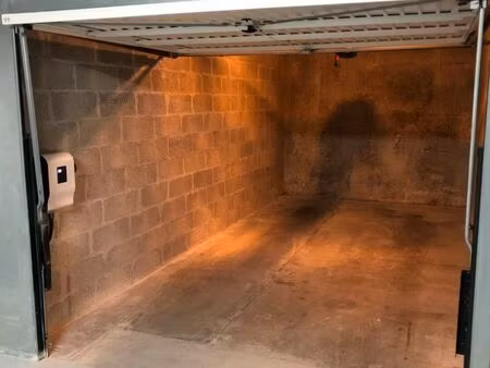 garage avec borne irve 7 4kw