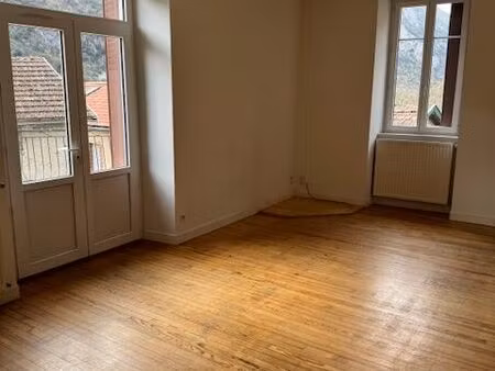 appartement à louer sur ornolac ussat les bains