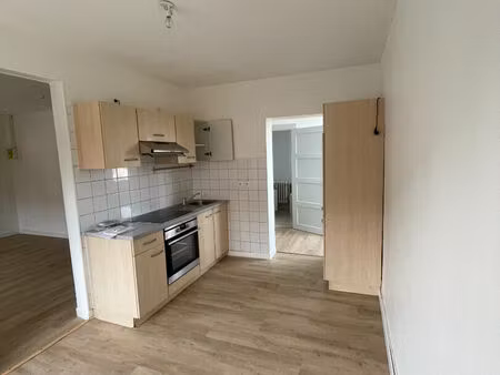 la bataville- 2 pièces- cuisine équipée- stationnement