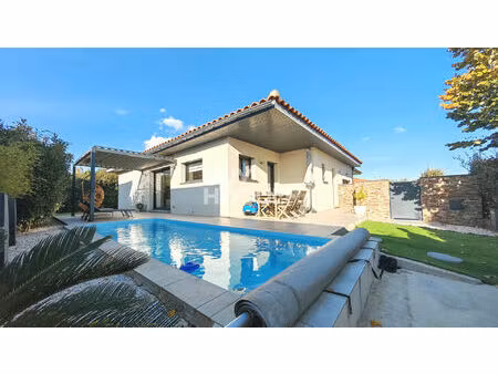 canohes maison récente 3 faces de plain pied  4 pièces avec garage et piscine.