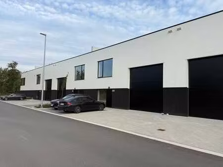 nieuwbouw kmo-unit gelegen in bedrijvenpark “de zwaan” te...