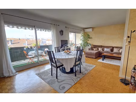 appartement 5 pieces – 3 chambres – 106 m² - parking privat