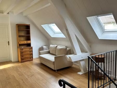 location maison 7 pièces 225 m² à divonne-les-bains (01220)