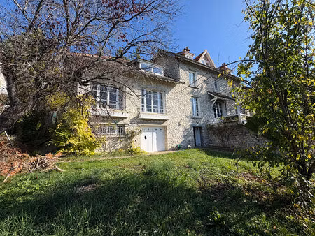 vaste maison vue seine