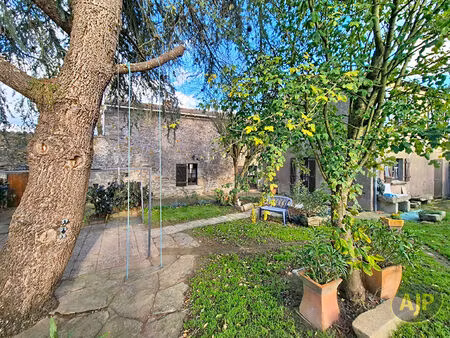 maison montaigu vendee 7 pièce(s) 182 m2