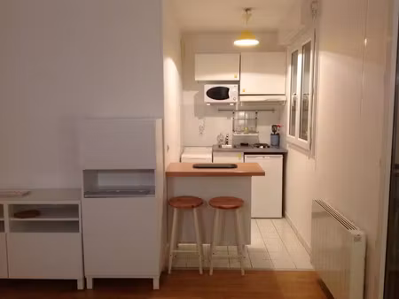 location meublée appartement 1 pièce 24.3 m² à massy (91300)  754 €