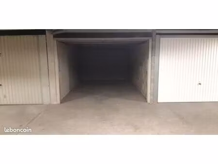 garage fermé 13m2