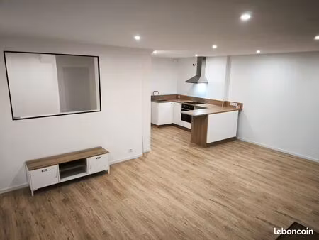 appartement rénové au cœur de brest – 54 m²  rdc  bas de siam