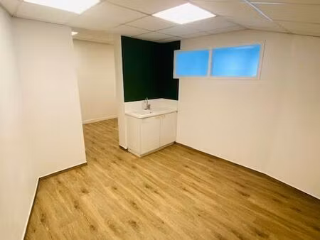 local professionnel remis à neuf