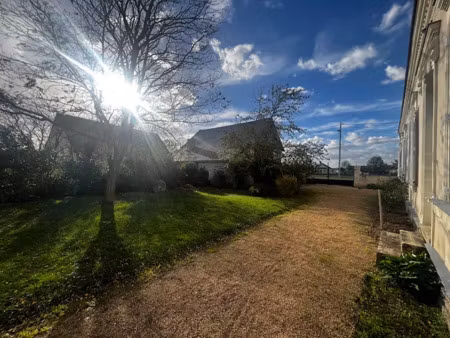 location maison 5 pièces 118.12 m² à les ponts-de-ce (49130)  1 099 €