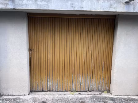 aix en provence  garage fermé de 16m2 dans une résidence à 1