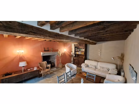 gîte rentable + hangar 400 m² + 6 650 m² de terrain. vivez  travaillez  encaissez