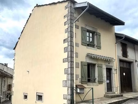 à vendre - maison de village au coeur d'arinthod