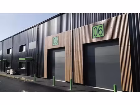 location locaux professionnels 225 m² à orleans (45000)  1 571 €