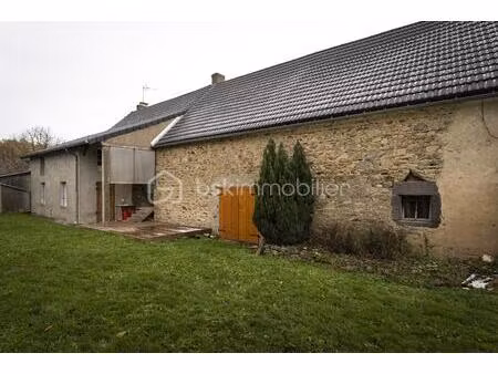 corps de ferme de 122 m² à blot-l'eglise