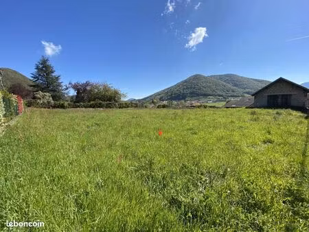 terrain 543 m² chirens