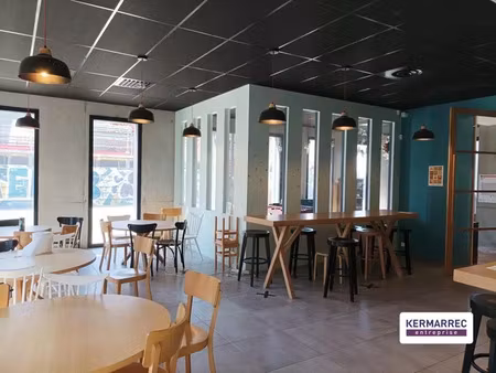 ile de nantes - rdc 120m² à louer  coeur du quartier de la cr?