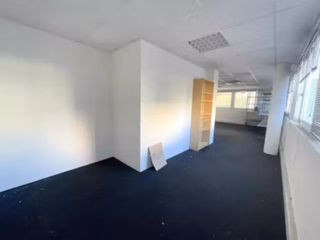bureaux / local zone commerciale de villeneuve loubet