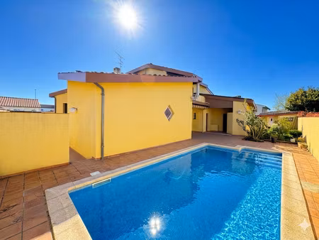 maison t7 avec 283 m2 de surface utile avec piscine et dépen