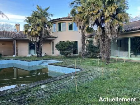 vente maison 5 pièces 200 m2 à capdenac