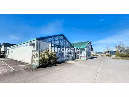 vente bureaux et commerces à la lande-patry (61100) : à vendre / 1000m² la lande-patry