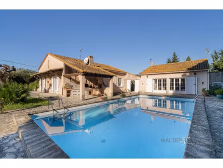 maison avec piscine arles 7 pièce(s) 220 m2