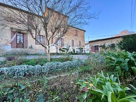 maison de maître en pierre mitoyenne à rénover avec un grand grenier et dépendances : beau