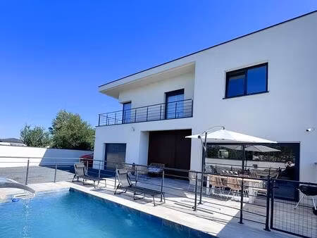 villa contemporaine d'architecte ? prestations haut de gamme ? 20 mn de toulouse
