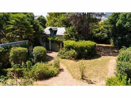 location maison à angers (49000) : à louer / 316m² angers