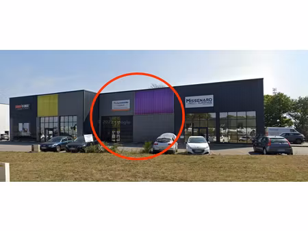 a louer kergaradec 2 - local d'activité 220 m2