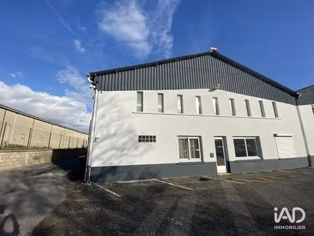 location local d'activités 575 m²