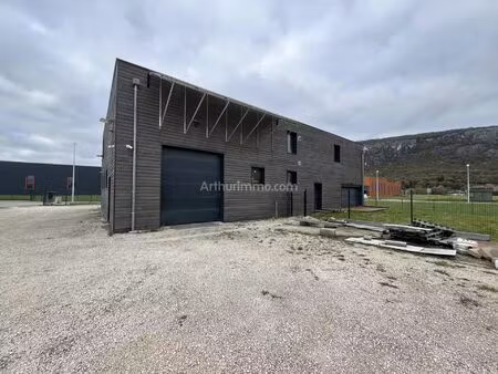 vente local commercial 400 m2 à virignin