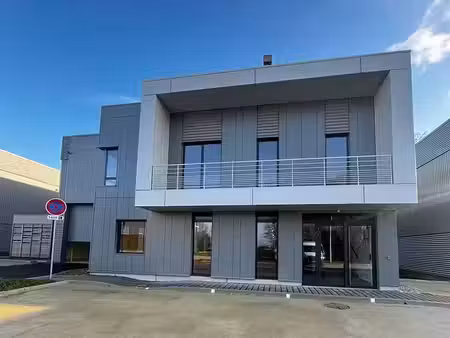 location local d'activités chanteloup en brie 7 355 m²