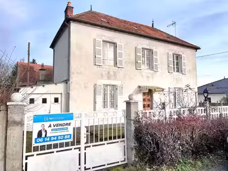 vente maison 4 pièces 95 m² à saint-priest-bramefant (63310)  110 000 €