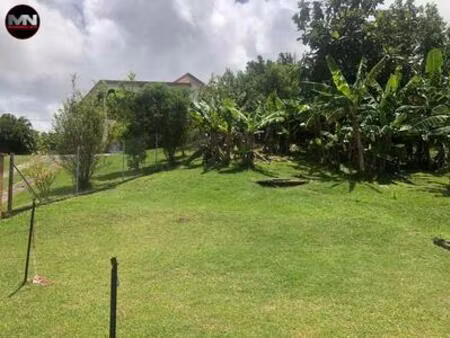 a vendre terrain de 1600 m2 avec maison a renover - ducos  martinique