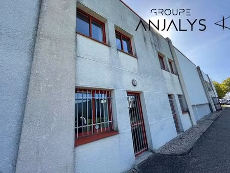 location local professionnel 351m² beynost 01700