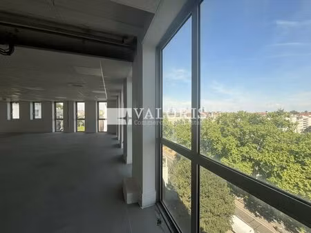 location local professionnel 573m² lyon 5ème