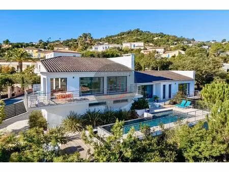 vue mer pour cette villa contemporaine