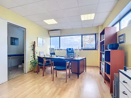 bureau lormont à vendre