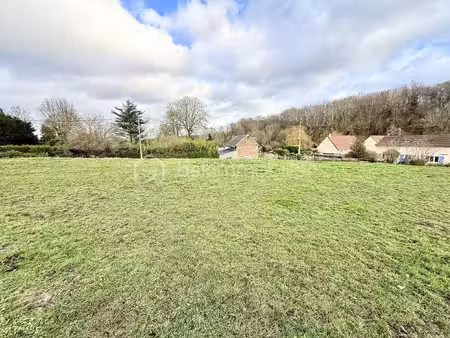 terrain de 825 m² à berneuil-en-bray