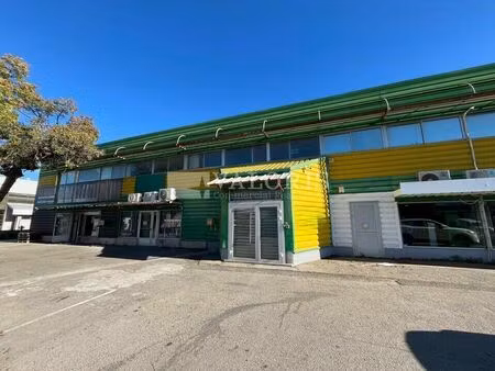 location bureau 250 m² à marignane (13700)