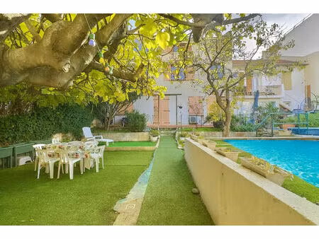 vente maison de ville 7 pièces  190.00m²  marseille 04