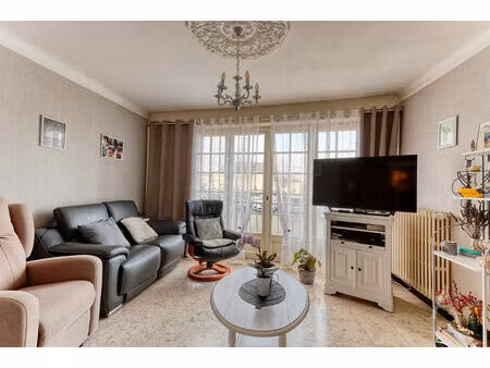 vente maison 5 pièces  111.00m²  les lucs