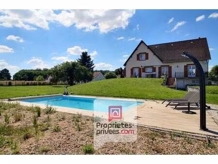 1h15 de paris - a vendre spacieuse maison 8 pieces  sous-sol  piscine  terrain 4350 m²