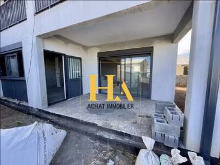 local commercial l etang sale 82 m2  réunion