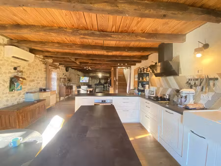 vente maison 10 pièces 217 m² végennes (19120)