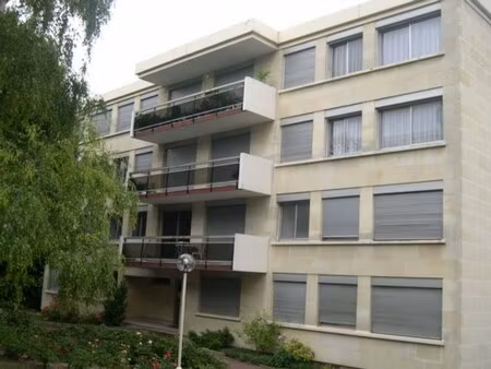 bureau ou local de stockage à louer à nogent-sur-marne