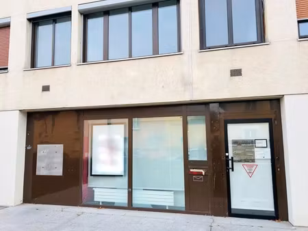 a vendre - local commercial - ideal professions liberales